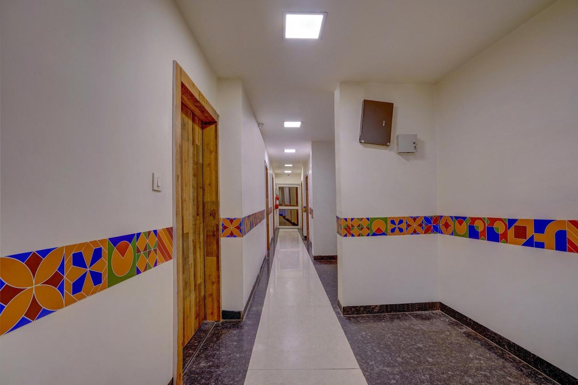 Super Hotel O Traveller Inn 勒克瑙 外观 照片
