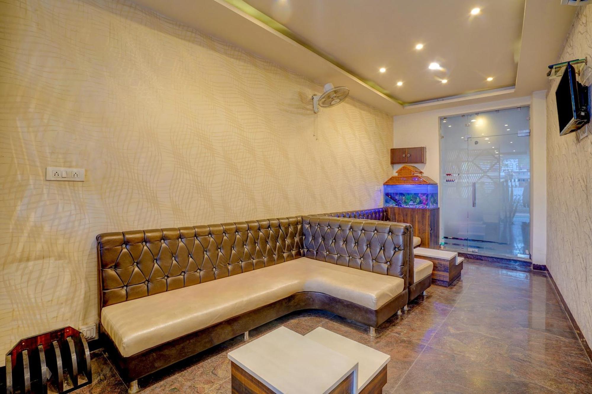 Super Hotel O Traveller Inn 勒克瑙 外观 照片