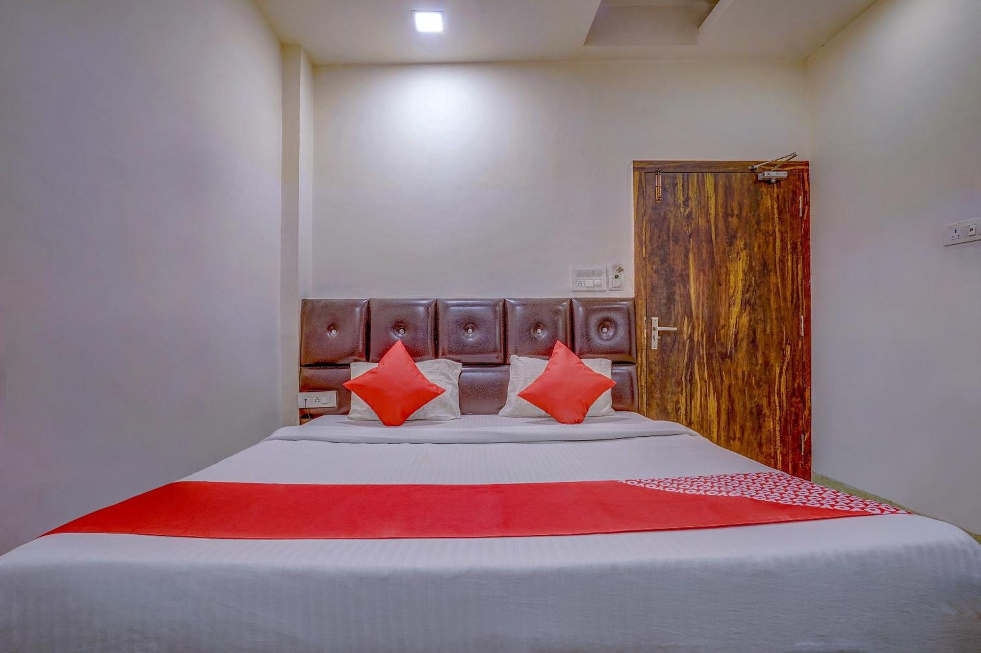 Super Hotel O Traveller Inn 勒克瑙 外观 照片